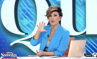 Sonsoles Ónega jokes with a collaborator of Antena 3: "I feel fatal"