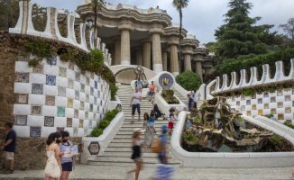 Park Güell receives half as many tourists as before the pandemic