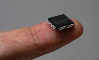Japan also tightens control over chip technology sales to China