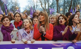 The PSOE-Podemos coalition pours water on its feminist fire in another massive 8-M
