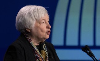 Yellen says the government is ready to protect more banks if needed