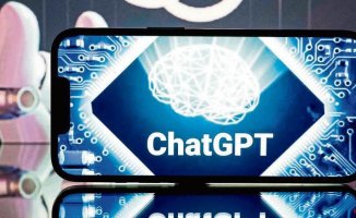 GPT-4: Artificial Intelligence that rivals humans in university exams