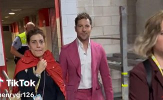 From "how are the machines" to "what a beautiful chain you have": this was Bisbal's complete moment with some fans that has gone viral