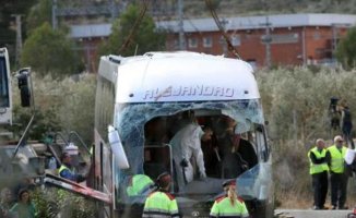 The judge files the criminal case against the bus driver of the Freginals accident