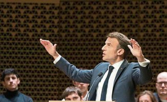 Macron insists on strengthening the identity and sovereignty of Europe