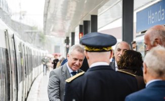 Urkullu meets with the French ambassador regarding rail connections