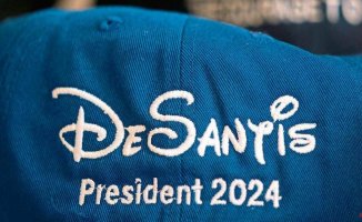Trump y Mickey Mouse contra Ron DeSantis