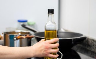 Where should you never keep olive oil if you don't want it to spoil?