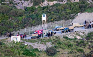 Morocco contains 200 immigrants who were approaching the Ceuta fence