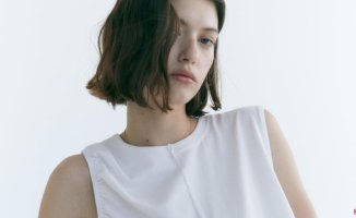 The thousand and one ways to wear the most basic shirt according to Zara