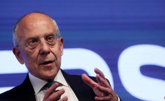The Italian Government changes the leadership of Enel and puts at risk the accelerated exit of Endesa's gas business