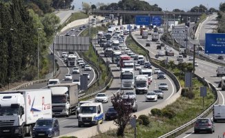 12-km roadblocks on the AP-7 at the start of the Easter weekend operation in Catalonia