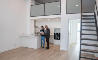 The owners of the premises ask for flexibility to convert them into apartments