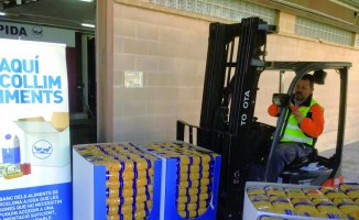 Mercadona delivers more than 4,800 shopping cards to the Barcelona Food Bank thanks to its customers