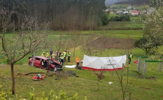 Four dead and one seriously injured when their car plunged into a ravine in Xove