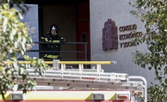 A fire forces the evacuation of the Economic and Social Center of Madrid
