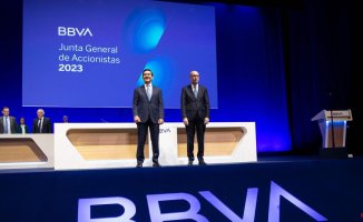 BBVA distributes today 1,869 million among its shareholders