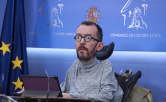 Podemos proposes to double the bank tax and allocate it to the mortgaged