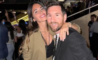 Leo Messi and Antonela Rocuzzo greet Coldplay in Barcelona: "Magical night"