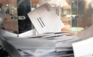 When are the final official results of the municipal and regional elections published?
