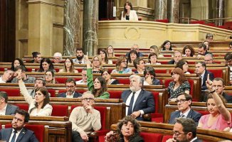 The Parliament flattens the political consensus due to the drought