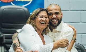 Dani Alves' mother continues to defend her son's innocence