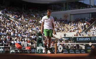 Medvedev falls in the first round of Roland Garros against the number 172 in the ranking