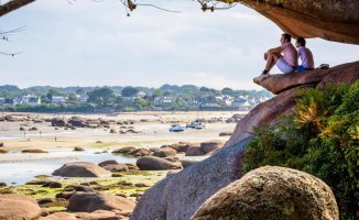 Perfect sunsets and gloomy sculptures on the pink granite coast of Brittany