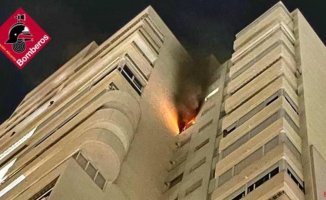 Alarm in Benidorm for a fire on the 17th floor of a skyscraper