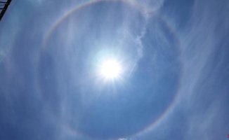 The solar halo claims its place in the sky