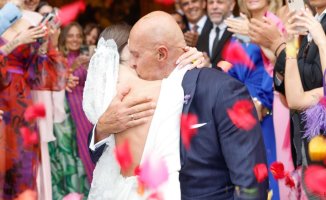 This has been the wedding of Marta López Álamo and Kiko Matamoros: sobriety, tears and two emotional speeches
