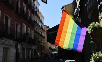 The European Commission is "aware" of the removal of the LGBTI flags in Naquera (Valencia)