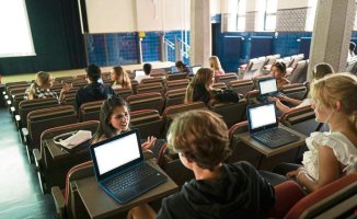 Swedish schools backtrack on screen use and return to textbooks
