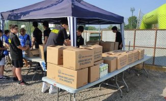 The 'Futbol Base Vilobí' solidarity tournament breaks its record in food collection: 3,452 kilos