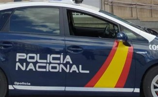 Four arrested for marking doors of homes in Coslada and Móstoles to commit robberies