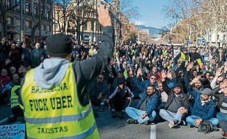 Catalan taxi drivers pressure the State to shield the restrictions on VTCs