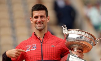 The world crowns Djokovic "the God of tennis" after winning his 23rd Grand Slam