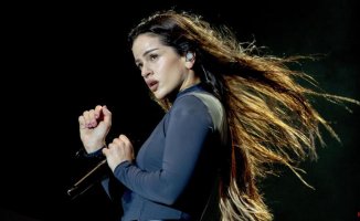 Rosalía is worth everything: the moment in which the singer tries to fix the sound at Primavera Sound