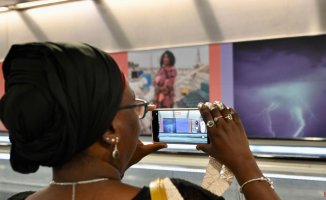 The Barcelona Metro welcomes the testimony of migrant women through photography