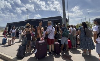 The cancellation of trains between Valencia and Madrid already affects more than 9,000 people in full 23-J