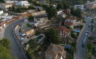 Calafell 'spy' with drones if the neighbors fill their pools