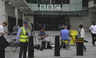 BBC halts investigation into presenter's sex scandal