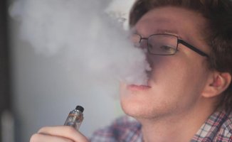 Tobacco companies use influencers to hook young people, according to the AECC