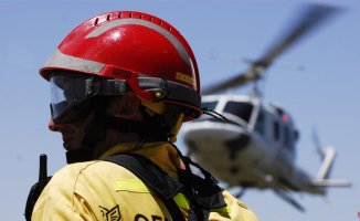 Emergencies deploys air surveillance against fire, more helicopters and drones for the night