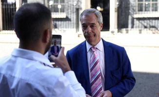 The CEO of the English bank that closed the ultra Farage account resigns