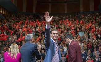 Sánchez accuses the PP leader of muddying politics