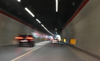 This is what you should do if you get stuck inside a tunnel because of a traffic jam