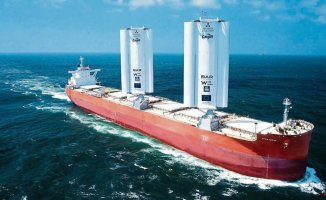First trade route of the largest merchant ship equipped with the new giant rigid sails