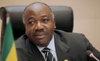 The military announce that they have seized power in Gabon after Bongo's electoral triumph