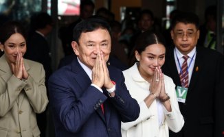 Fugitive former Prime Minister Thaksin returns to Thailand after 15 years and goes to jail